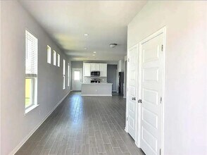 489 Unforgiven Ln in Jarrell, TX - Building Photo - Building Photo