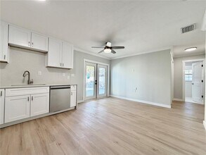 13299 3rd St E in Madeira Beach, FL - Building Photo - Building Photo