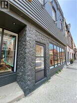 32 Grand River St N in Brant, ON - Building Photo