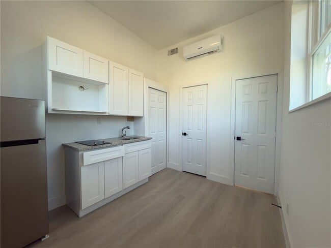 property at 401 E Columbus Dr