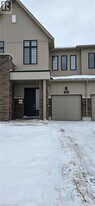 925 Douro St in Stratford, ON - Building Photo