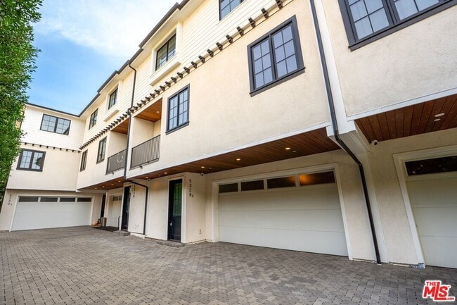 5328 Agnes Ave in Los Angeles, CA - Building Photo - Building Photo