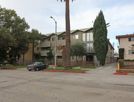 The Gramercy Park Apartments in Los Angeles, CA - Building Photo