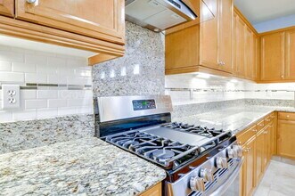 171 W Santa Barbara Way in Mountain House, CA - Building Photo - Building Photo