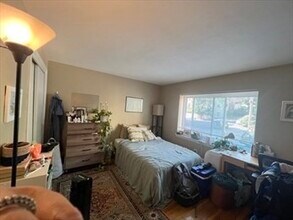 133 Beaconsfield Rd, Unit 21 in Brookline, MA - Building Photo - Building Photo