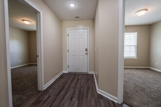 346 Whispering Pines Rd in Jesup, GA - Building Photo - Building Photo
