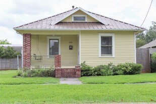 220 W 16th St in Houston, TX - Building Photo