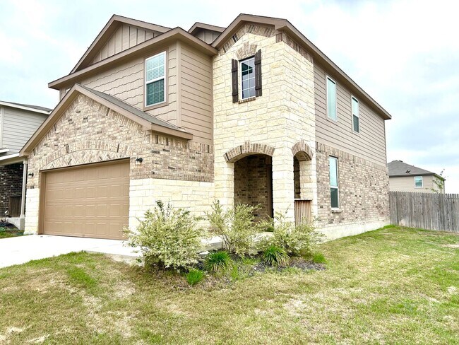 10398 Martin Creek in San Antonio, TX - Building Photo - Building Photo