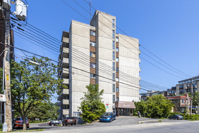 Le 3333 in Montréal, QC - Building Photo - Building Photo