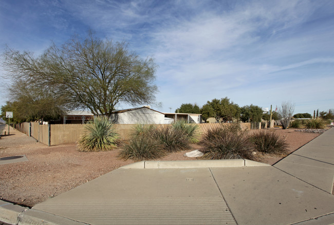 Desert Classic in Tucson, AZ - Building Photo - Building Photo