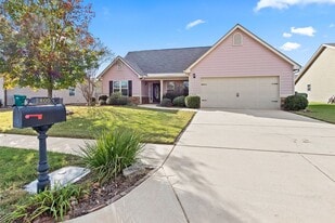 2800 Matsu Ln in Opelika, AL - Building Photo