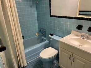 1588 NE 110th St, Unit 1 in Miami, FL - Building Photo - Building Photo