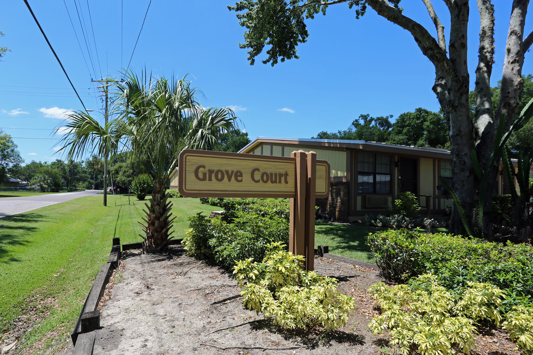 Grove Court Apartments in Plant City, FL - Building Photo