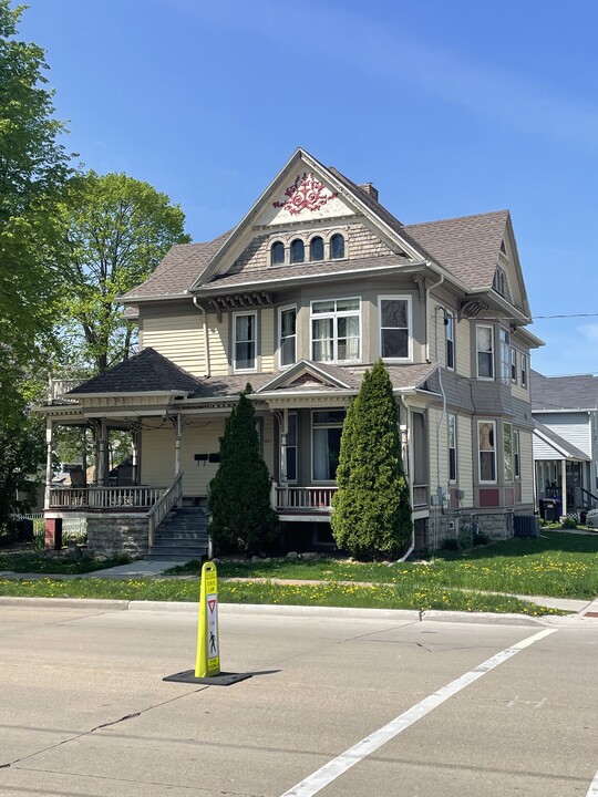 821 N Oneida St in Appleton, WI - Foto de edificio