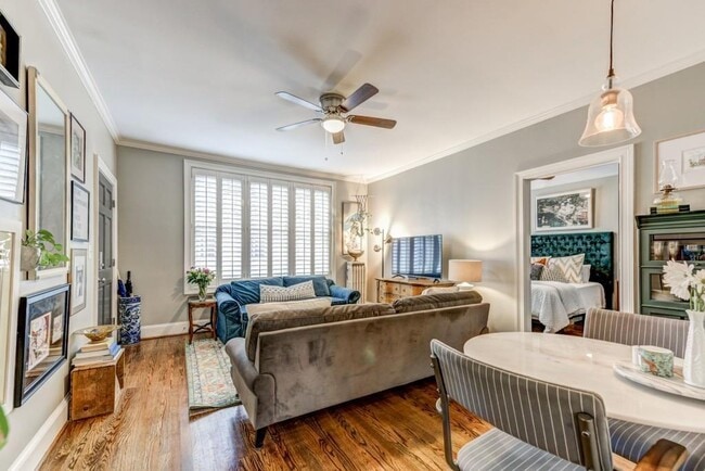 property at 28 Collier Rd NW