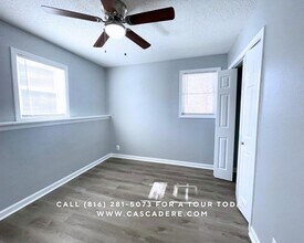 2705 NW 5th St in Blue Springs, MO - Building Photo - Building Photo