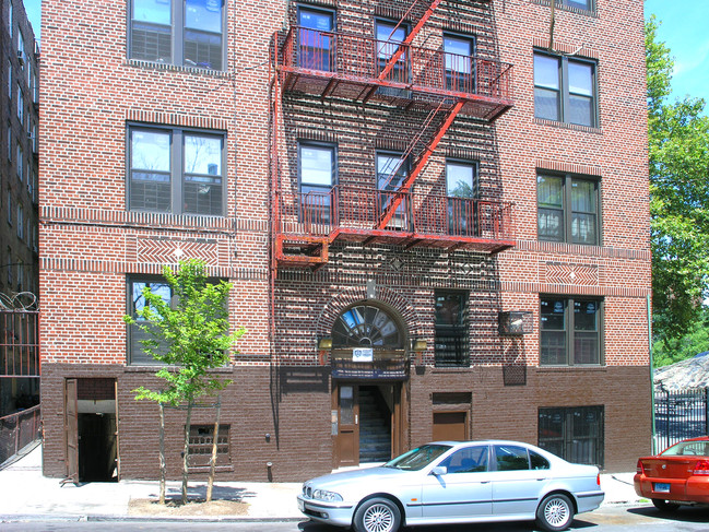 315 Echo Pl in Bronx, NY - Foto de edificio - Building Photo