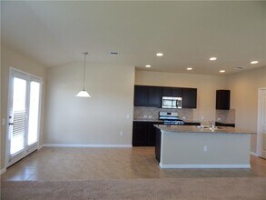 1424 Fort Dessau Rd in Pflugerville, TX - Foto de edificio - Building Photo