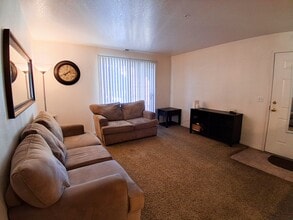 104 W 1230 N St in Provo, UT - Foto de edificio - Building Photo