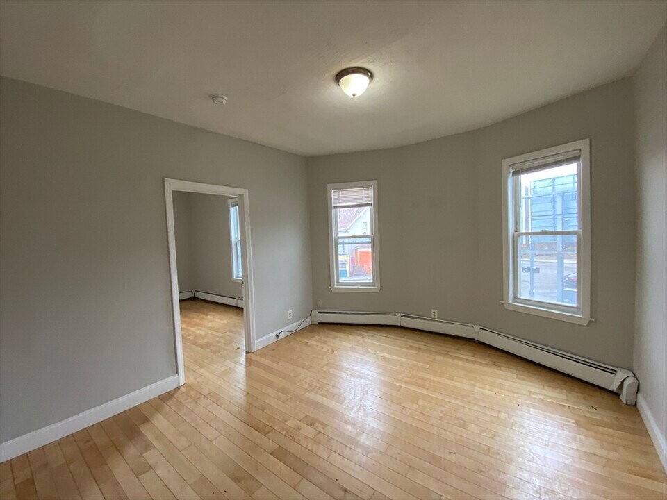 139 Bowdoin St in Boston, MA - Building Photo