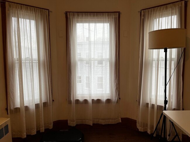 28 Speridakis Ter, Unit Apartment #3 in Cambridge, MA - Building Photo - Building Photo