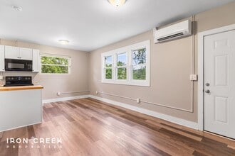 346 Cummins Rd in Asheville, NC - Building Photo - Building Photo
