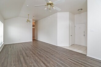 1001 Caleb St in Burleson, TX - Building Photo - Building Photo