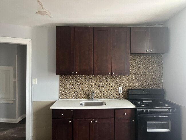 475 Ocean Ave, Unit 3R