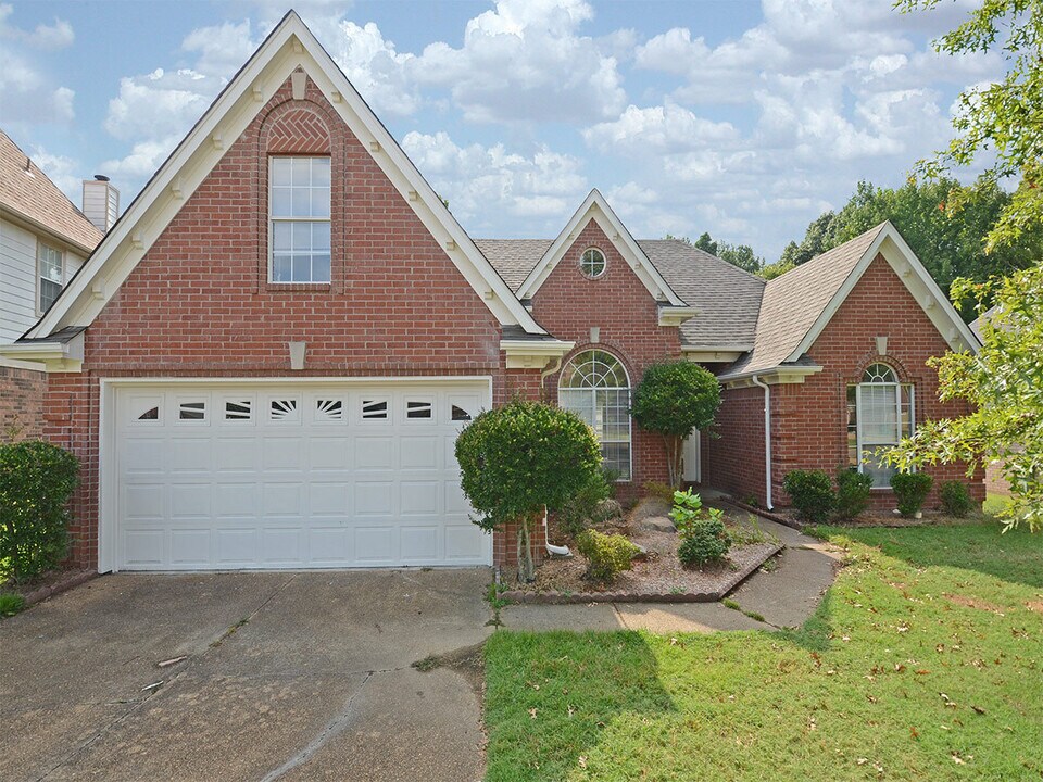 7611 Parkmont Dr in Memphis, TN - Building Photo