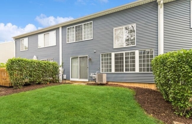 1273 Silk Oak Ln in Bartlett, IL - Foto de edificio - Building Photo