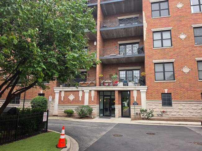 property at 2811 N Bell Ave