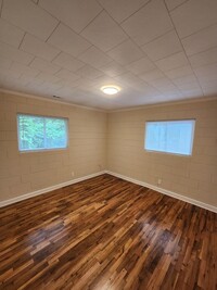 102 Dickerson Ct in Chapel Hill, NC - Building Photo - Building Photo