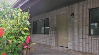 9000 Griggs Rd in Englewood, FL - Building Photo