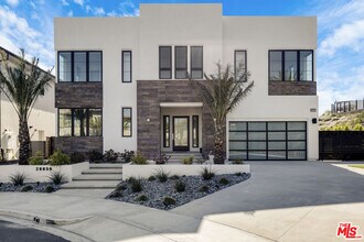 20056 Mersey Ln in Los Angeles, CA - Building Photo - Building Photo