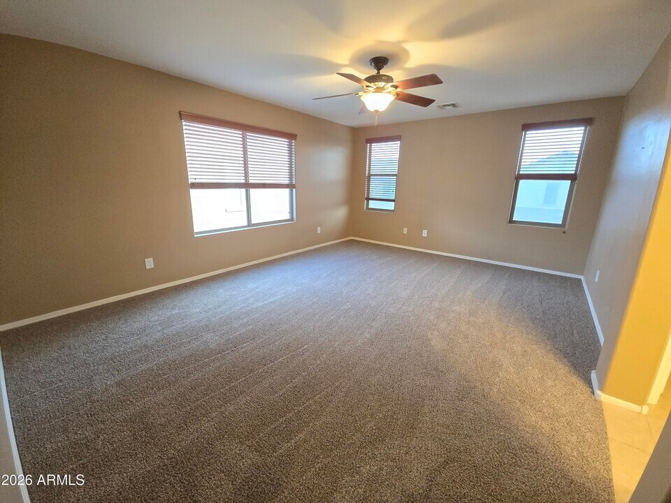 15453 W Jenan Dr in Surprise, AZ - Building Photo