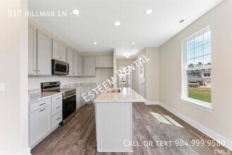 910 Hillman Ln in Mebane, NC - Building Photo - Building Photo