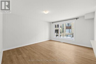 1108 Creekway Private in Ottawa, ON - Building Photo - Building Photo