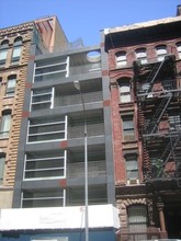 333 W 16th St in New York, NY - Building Photo - Building Photo