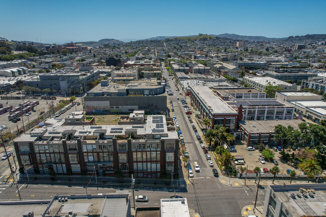 405 Florida St in San Francisco, CA - Building Photo - Building Photo