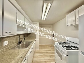 802 Goshen Ave in Fort Wayne, IN - Building Photo - Building Photo