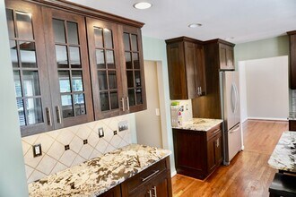 15203 Sovereign Pl in Chantilly, VA - Building Photo - Building Photo