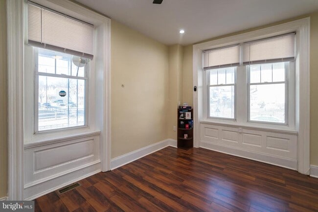 property at 5426 Jefferson St