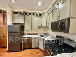1222 Mimosa Wy in Pittsburgh, PA - Building Photo - Building Photo