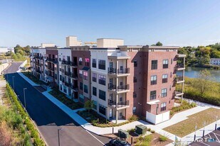 219 Ash Creek Blvd in Fairfield, CT - Building Photo