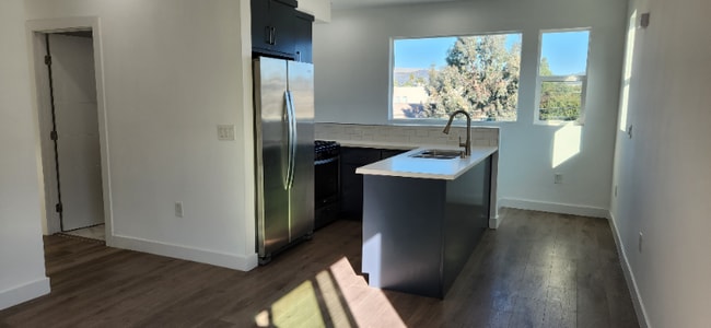 339 N Harvard Blvd in Los Angeles, CA - Foto de edificio - Building Photo