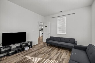 5024 Hawkins Ml Wy in Virginia Beach, VA - Building Photo - Building Photo