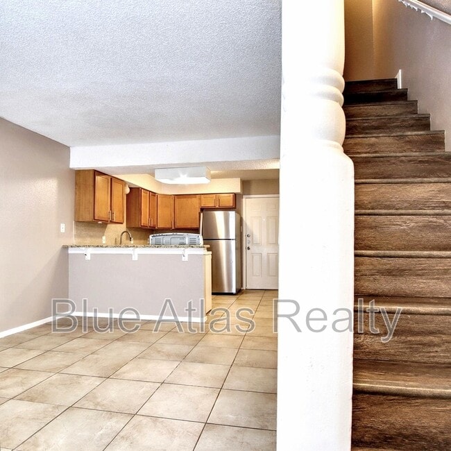 408 Noble Ave in Everman, TX - Foto de edificio - Building Photo