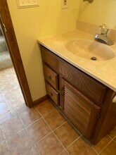 988 Taft Ave, Unit B in Endicott, NY - Foto de edificio - Building Photo