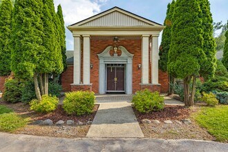 42195 Kouza Ct in Belleville, MI - Foto de edificio - Building Photo