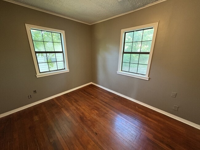 1044 N Oswego Ave in Tulsa, OK - Building Photo - Building Photo